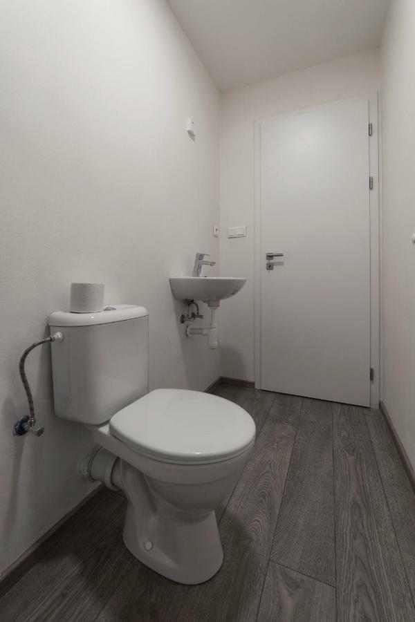 Hostel Homer Liben Prague Exterior photo
